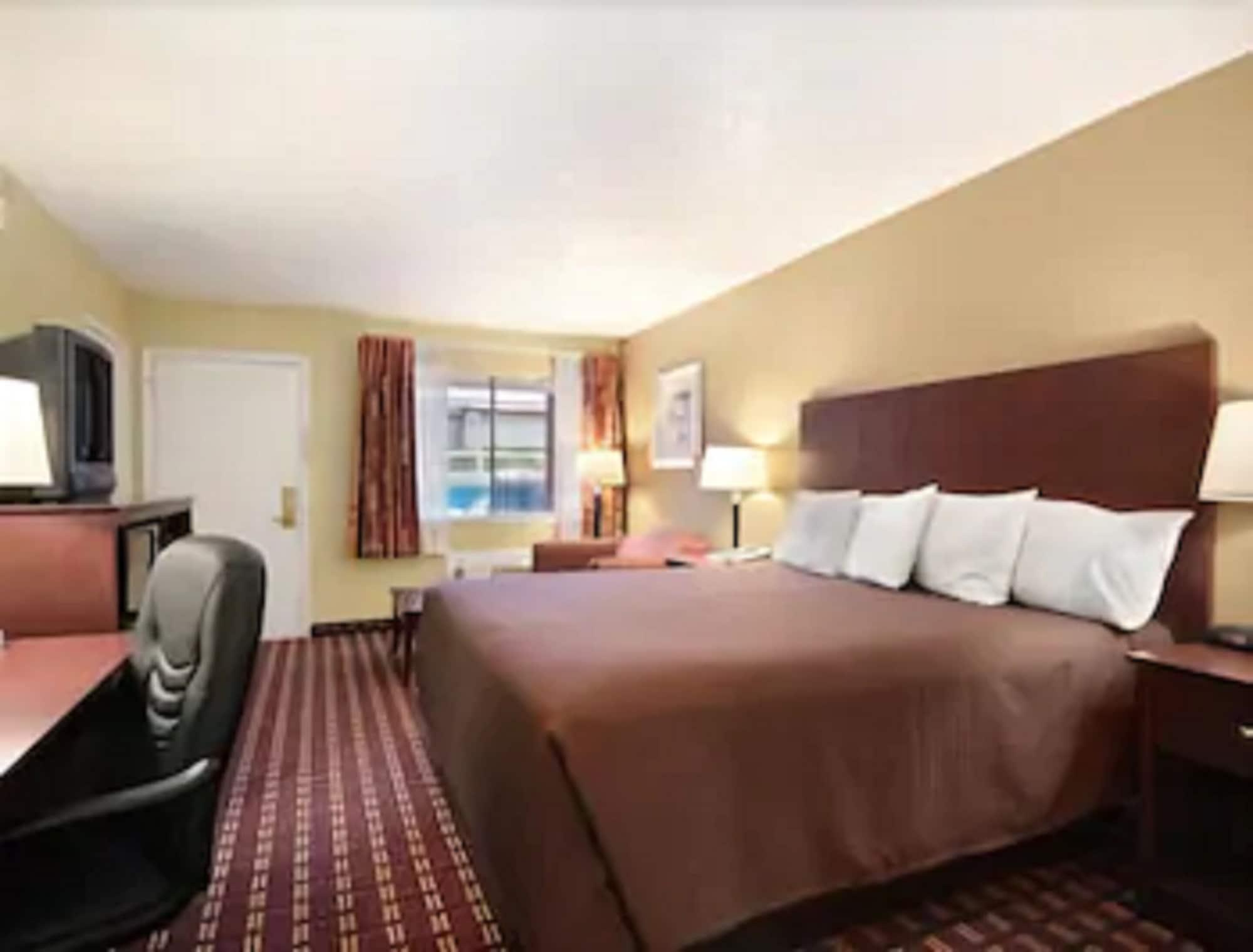 Super 8 by Wyndham Kerrville TX Eksteriør billede