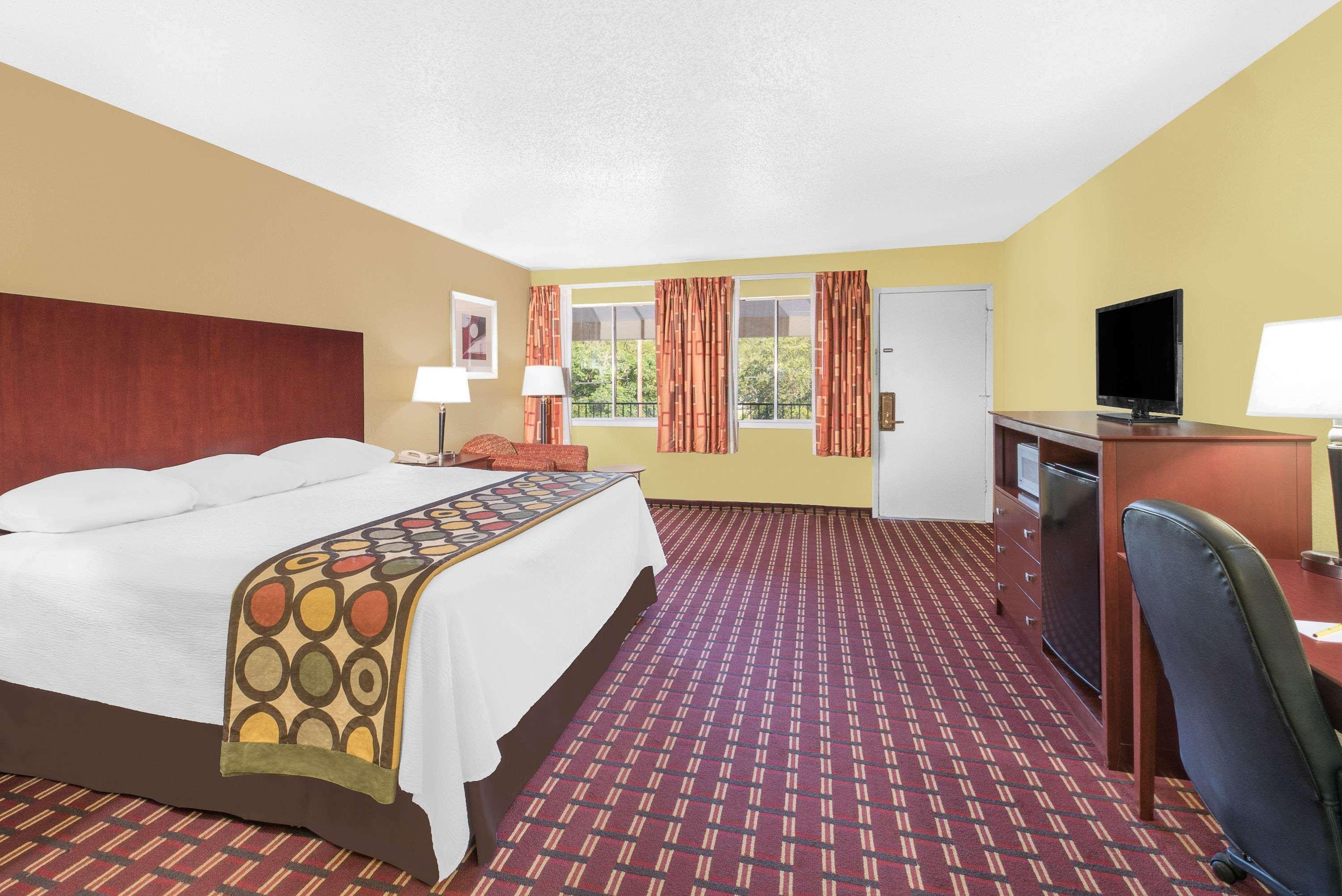 Super 8 by Wyndham Kerrville TX Eksteriør billede