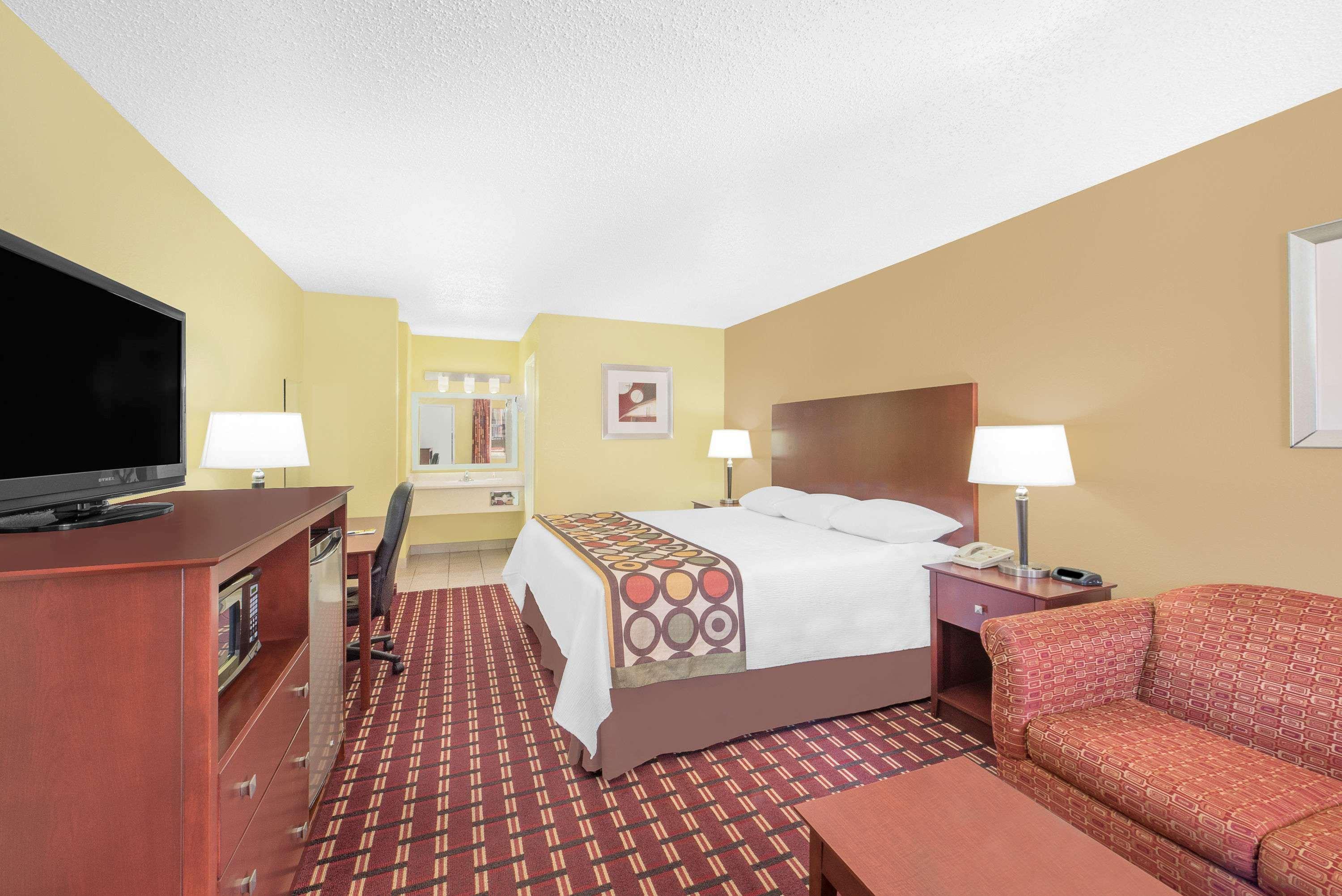 Super 8 by Wyndham Kerrville TX Eksteriør billede
