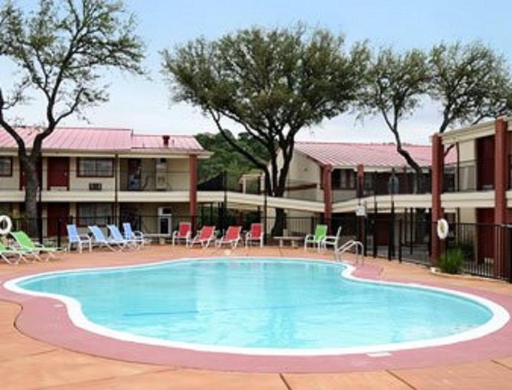 Super 8 by Wyndham Kerrville TX Faciliteter billede